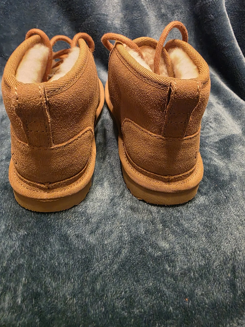 Size 13 UGG Kids Chestnut Suede Shearling-Lined Ankle Boots